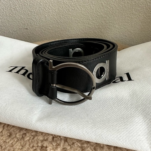 Ferragamo | Leather Gancini Belt - Picture 7 of 9